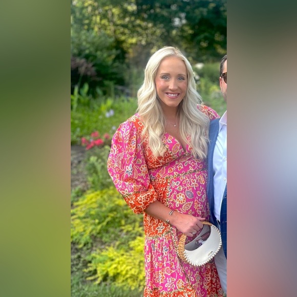 love the label midi dress!Cute if you are pregnant or not! Size medium-worn once - Picture 1 of 3